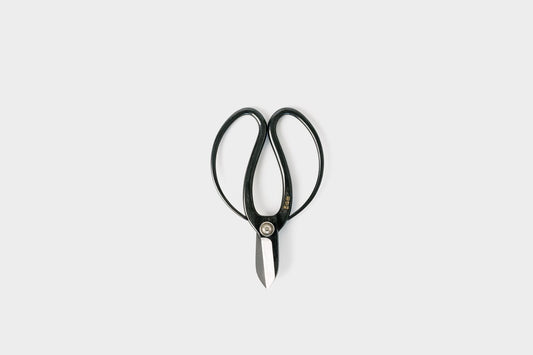 Japanese-made Genzo Hamono Kadō shears. These floral shears have large rounded handles with high carbon steel blades.